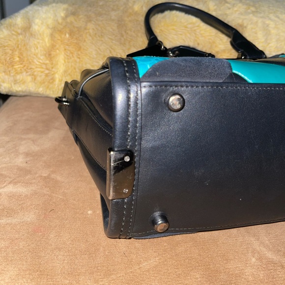 COPY - Coach - Picture 3 of 4